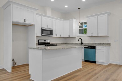 1909 Chowkeebin Ct, Tallahassee, FL 32301 - photo 5