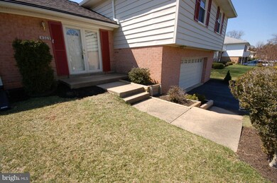 4209 Queen Mary Dr, Olney, MD 20832 - photo 2