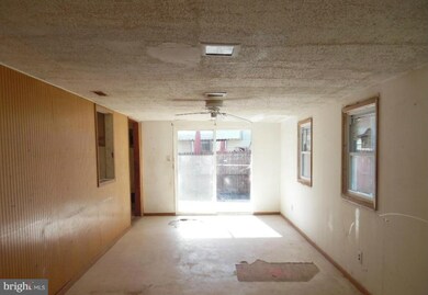 8227 Cornwall Rd, Dundalk, MD 21222 - photo 4