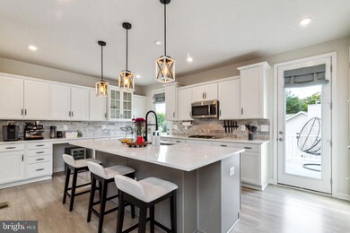 18267 Summit Pointe Dr, Dumfries, VA 22026 - photo 4