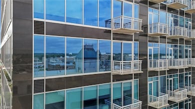 Center Pointe Greensboro unit 401, Greensboro, NC 27401 - photo 7