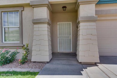 04-4Front entry