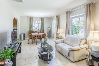 2163 W Flower St-