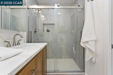 3434 Tice Creek Dr unit 5, Walnut Creek, CA 94595 - photo 3