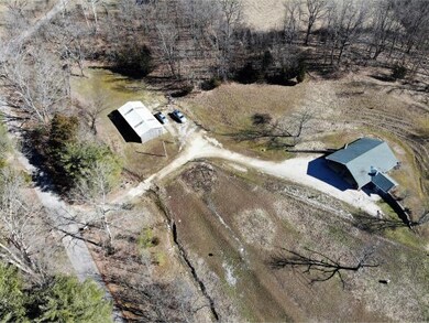 21076 Whistle Creek Rd, Metamora, IN 47030 - photo 3