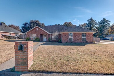 561 Ashwood Bend, Lufkin, TX 75904 - photo 2