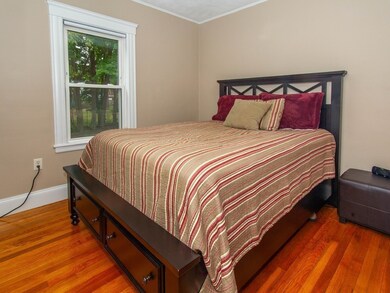 531 Baker St, West Roxbury, MA 02132 - photo 7