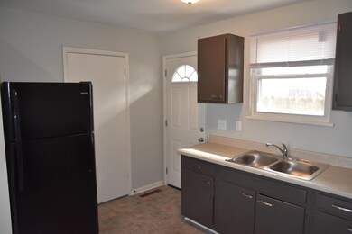 638 E Jenkins Ave unit C, Columbus, OH 43207 - photo 4