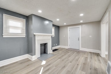 920 Bloomfield Ave, Akron, OH 44302 - photo 7