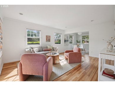 2555 NW Savier St unit 2, Portland, OR 97210 - photo 3