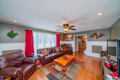 8308 Cloverport Dr, Louisville, KY 40228 - photo 6