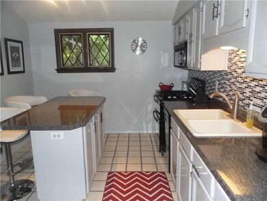 Kitchen. SUPER KITCHEN WITH APPLIANCES , CENTER BR