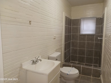 714 Fields Street_bathroom_20241211