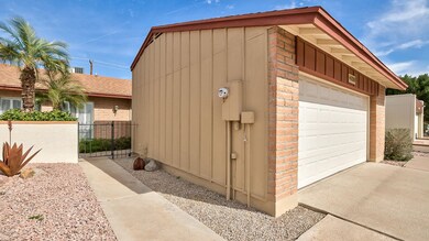 004_GARAGE