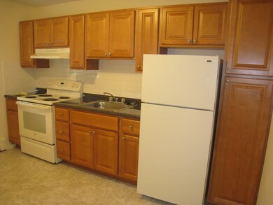 11 Pond St unit 22, Waltham, MA 02451 - photo 2