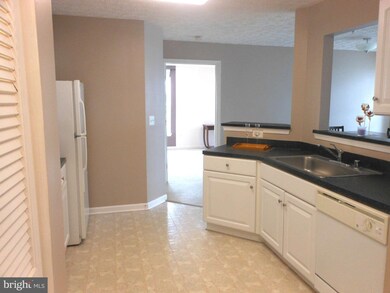 18 Brook Farm Ct unit H, Perry Hall, MD 21128 - photo 7