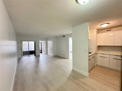 15609 SW 73rd Cir Terrace unit 89, Miami, FL 33193 - photo 4