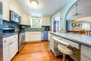 6 Rolling Green Ln, Mashpee, MA 02649 - photo 4