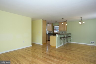 6012 Claire Dr, Elkridge, MD 21075 - photo 4