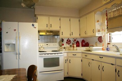 1900 E Kelley Rd, Frankfort, IN 46041 - photo 4