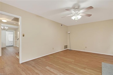 373 Circuit Ln unit A, Newport News, VA 23608 - photo 6