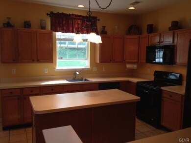 3592 Vista Dr, Macungie, PA 18062 - photo 2