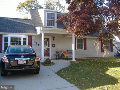 364 Appletree Dr, Levittown, PA 19055 - photo 3