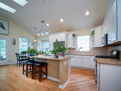 3 Timberland Way unit 3, Beacon Falls, CT 06403 - photo 5