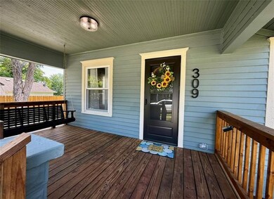 309 Parker Ave, Osawatomie, KS 66064 - photo 3