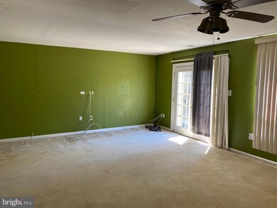 7510 Clemson Ct, Manassas, VA 20109 - photo 5
