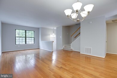 13507 Sequoia Lea Dr, Clifton, VA 20124 - photo 2