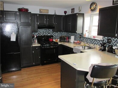 638 Kenney Ln, Brookhaven, PA 19015 - photo 5