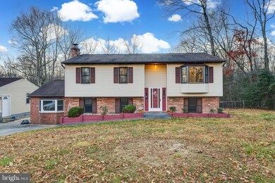 37489 E Lakeland Dr, Mechanicsville, MD 20659 - photo 2