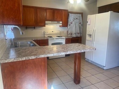 610 N 3rd St, Savannah, MO 64485 - photo 4