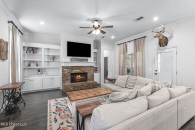 6-web-or-mls-813 Bryce-6