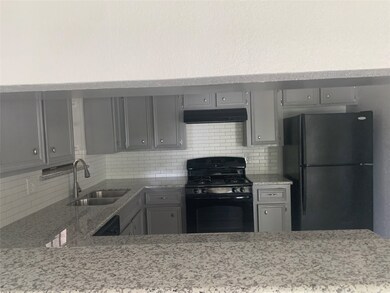 10558 Keeneland Ln, Houston, TX 77038 - photo 5