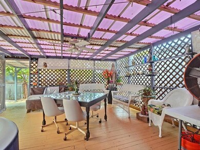 ENTERTAINING DECK