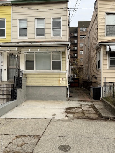 31-19 137th St, Flushing, NY 11354 - photo 2