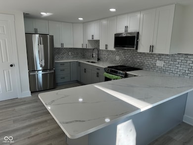 264 S Grant Ave, Indianapolis, IN 46201 - photo 7