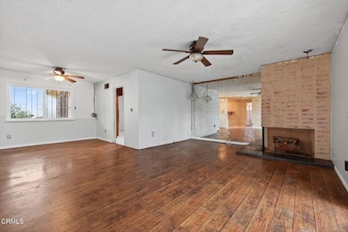 2-web-or-mls-UpmarketMedia_1430H-004