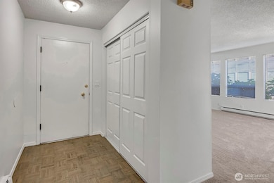 1604 149th Place SE unit 2, Bellevue, WA 98007 - photo 2