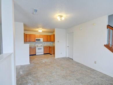 12726 Loyalty Dr, Fishers, IN 46037 - photo 3