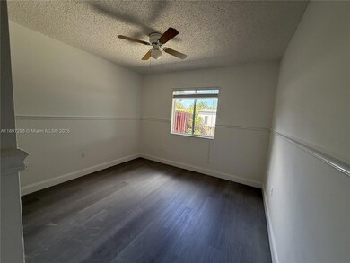 18942 NW 86th Ct unit 4106, Hialeah, FL 33015 - photo 7