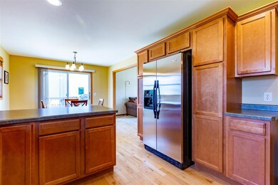 5158 Fox Sedge Ln, Fitchburg, WI 53711 - photo 3