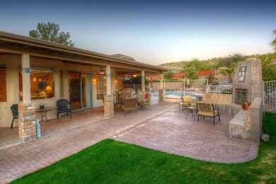 PATIOS WITH FIREPLACE