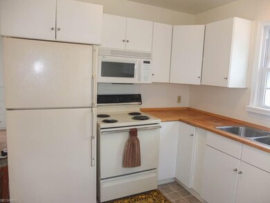 Fully applianced kitchen.