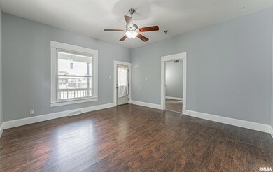 711 Lincoln Ave, Lincoln, IL 62656 - photo 4