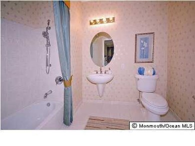 213 Knightsbridge Ln, Morganville, NJ 07751 - photo 7