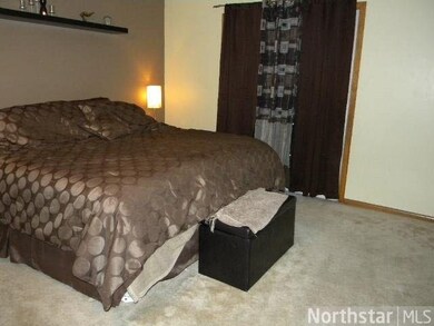 10582 Drake St NW, Coon Rapids, MN 55433 - photo 6