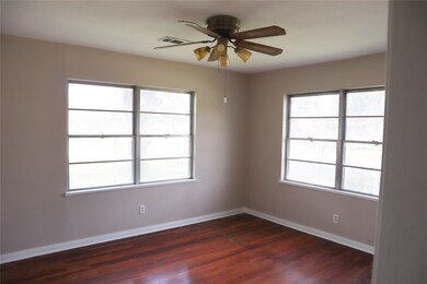 803 Ringold St, Houston, TX 77088 - photo 7